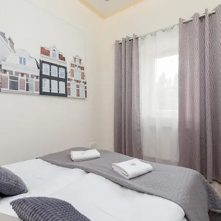Apartment The Opera Grzegorzki Arianska 4 By Renters